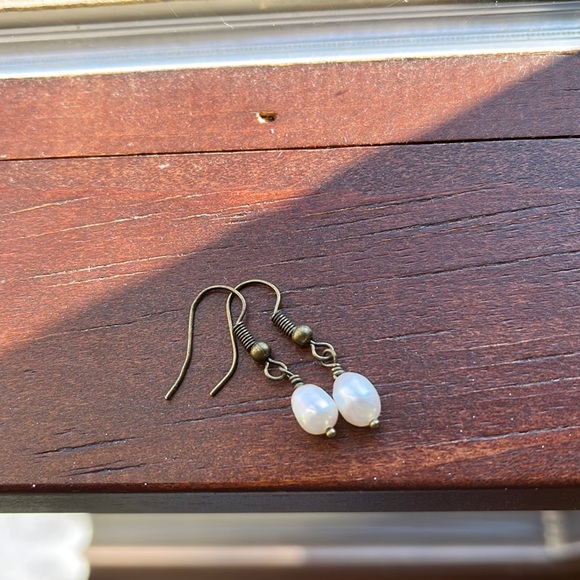 Freshwater pearl earrings - Picture 2 of 5